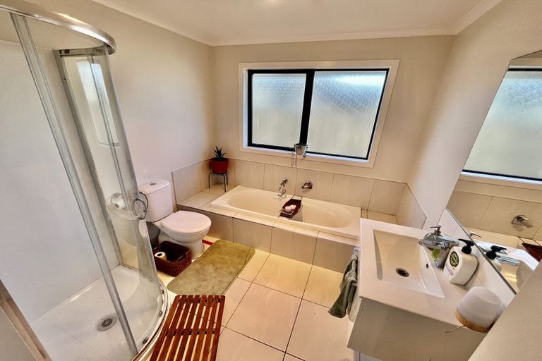 Photo of property in 15 Faber Place, Rototuna North, Hamilton, 3210