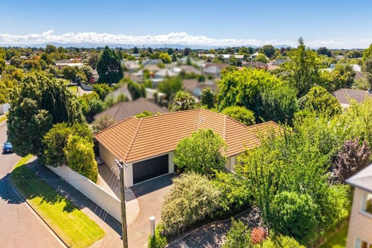 Photo of property in 100 Brookside Terrace, Bryndwr, Christchurch, 8053