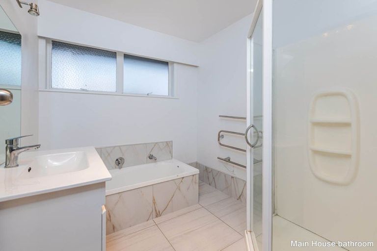 Photo of property in 3 Riverina Avenue, Pakuranga, Auckland, 2010