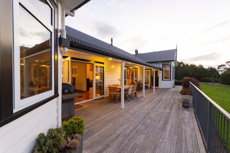 Photo of property in 122 Pahiatua Aokautere Road, Aokautere, Palmerston North, 4471