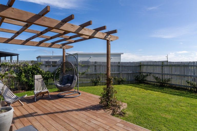 Photo of property in 16 Tunarau Street, Raglan, 3225
