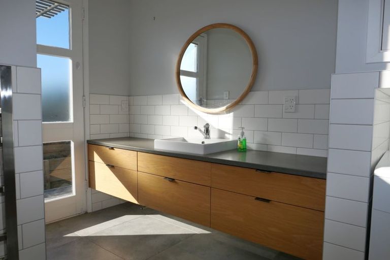 Photo of property in 29 Titoki Road, Waikanae Beach, Waikanae, 5036