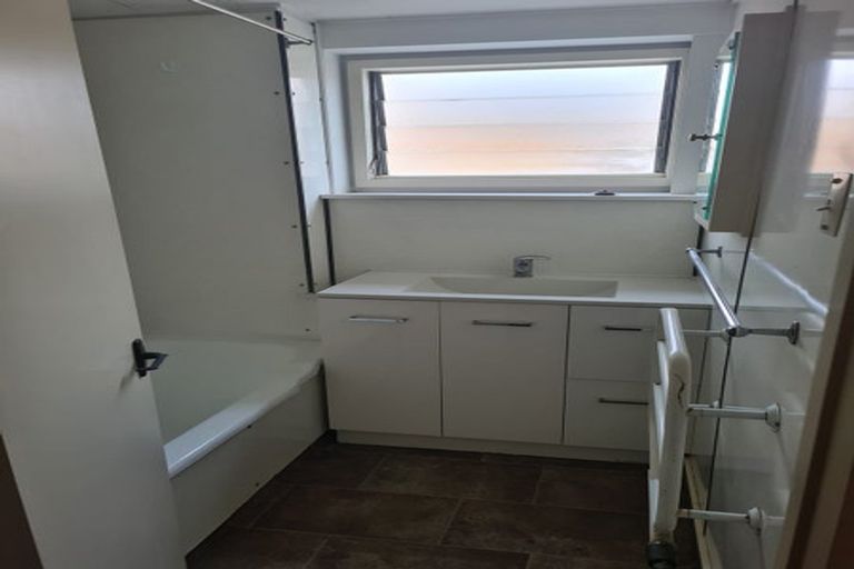 Photo of property in Garlinge Apartments, 14 Rhodes Street, Merivale, Christchurch, 8014