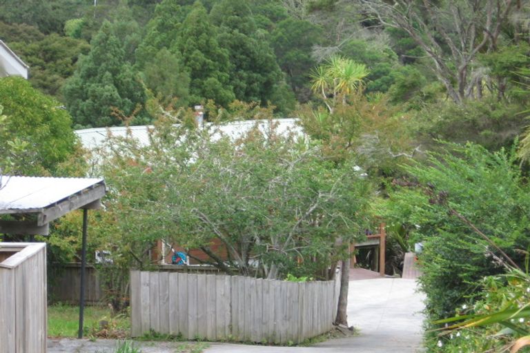 Photo of property in 2/32 Park Road, Glenfield, Auckland, 0629