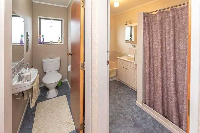 Photo of property in 2 Ash Place, Aramoho, Whanganui, 4500