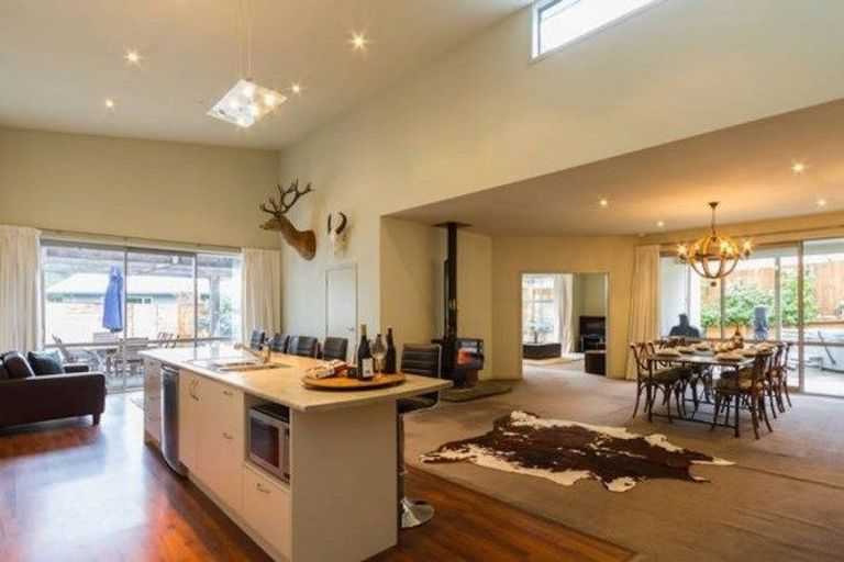 Photo of property in 25 Redfern Terrace, Arthurs Point, Queenstown, 9371