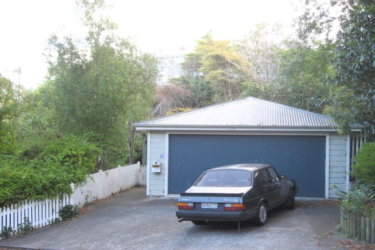 Photo of property in 14 Thompson Road, Bluff Hill, Napier, 4110