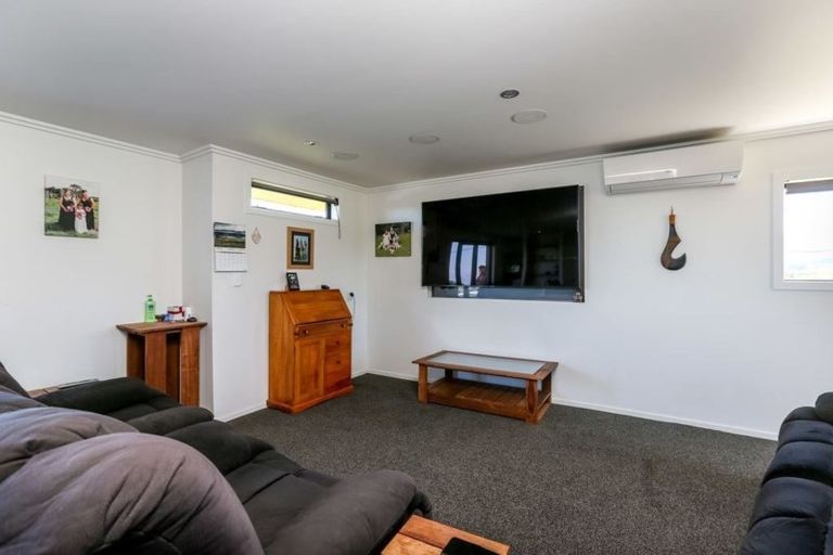 Photo of property in 37 Upper Pitone Road, Pitone, New Plymouth, 4374