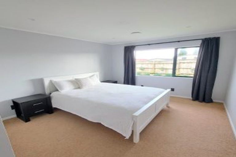 Photo of property in 11 Ballantrae Place, Highlands Park, New Plymouth, 4312