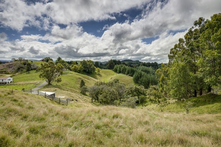 Photo of property in 1447 Ridgemount Road, Tutira, Napier, 4188