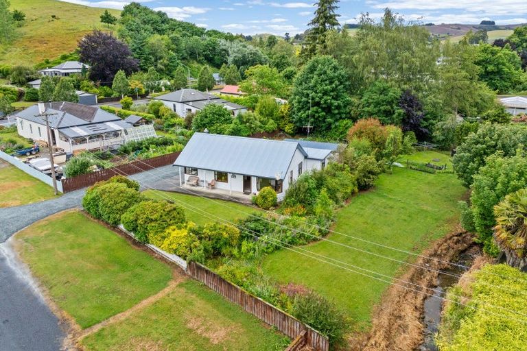 Photo of property in 14 Iona Street, Lawrence, 9532