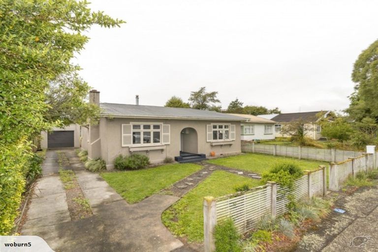 Photo of property in 33 Thomson Street, West End, Palmerston North, 4412