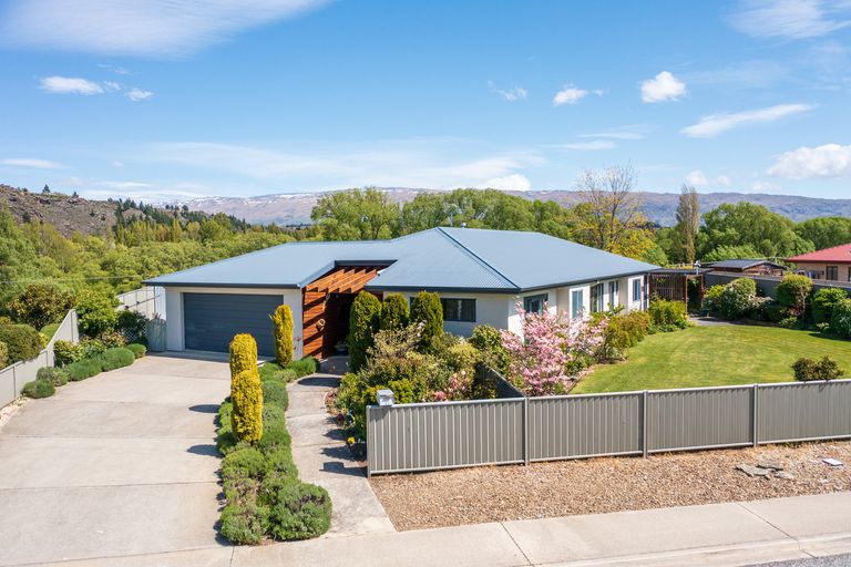 Photo of property in 13 Walnut Grove, Alexandra, 9320