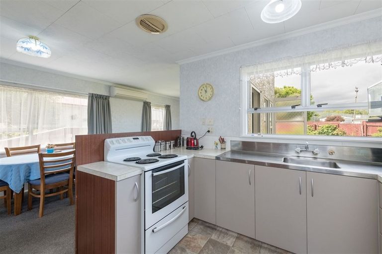 Photo of property in 12 Fergusson Street, Stoke, Nelson, 7011