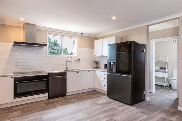 Photo of property in 33 Burgoyne Street, Woodville, 4920