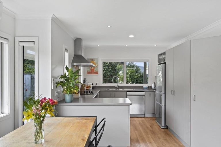 Photo of property in 28 Cotter Street, Greytown, 5712