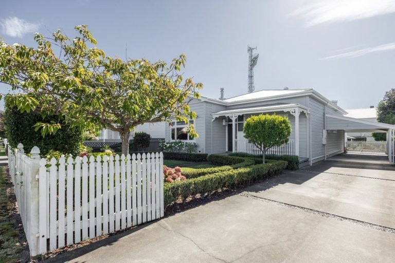 Photo of property in 127 Vigor Brown Street, Napier South, Napier, 4110