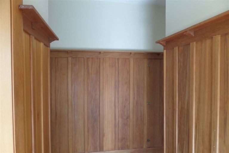 Photo of property in 87 Middlepark Road, Sockburn, Christchurch, 8042