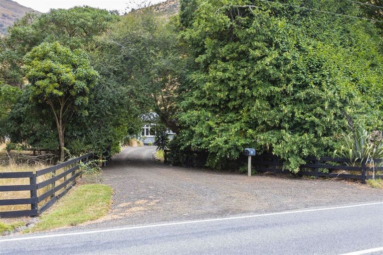 Photo of property in 3883 Christchurch Akaroa Road, Little River, 7591