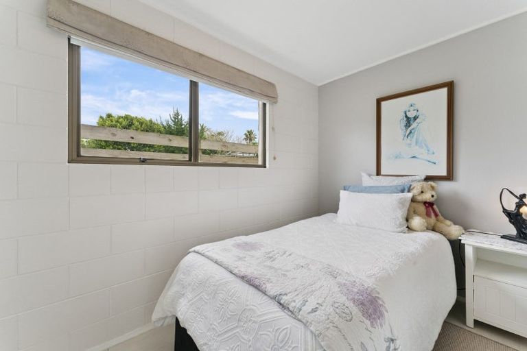 Photo of property in 2 Langton Road, Stanmore Bay, Whangaparaoa, 0932