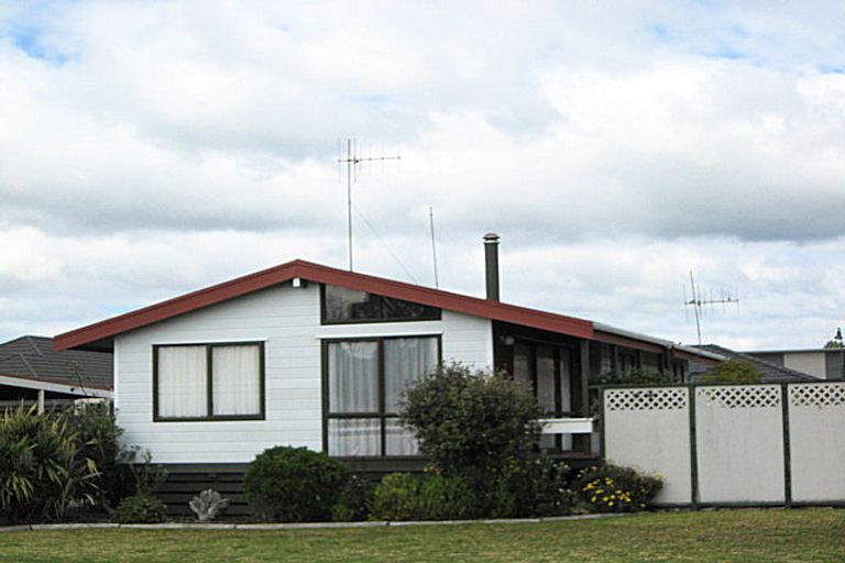 Photo of property in 98 Harbour Road, Ohope, 3121