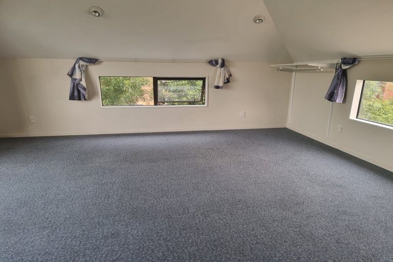 Photo of property in 4 Oakfield Street, Burnside, Christchurch, 8053