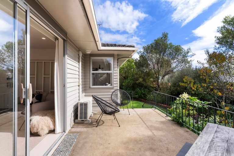 Photo of property in 7 Fairdale Place, Birkdale, Auckland, 0626