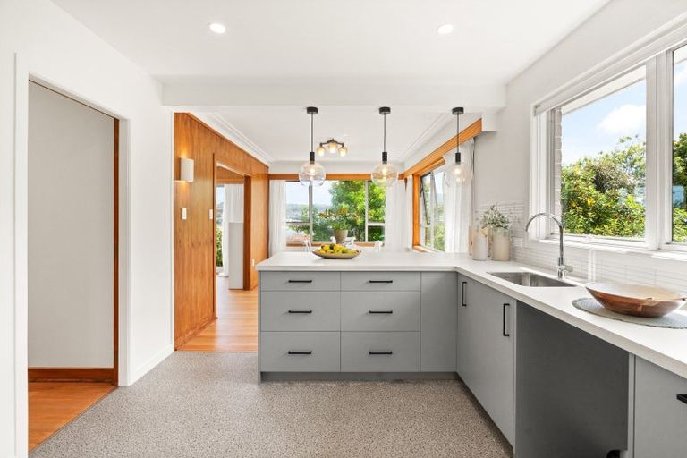 Photo of property in 50 Glendevon Place, Vauxhall, Dunedin, 9013