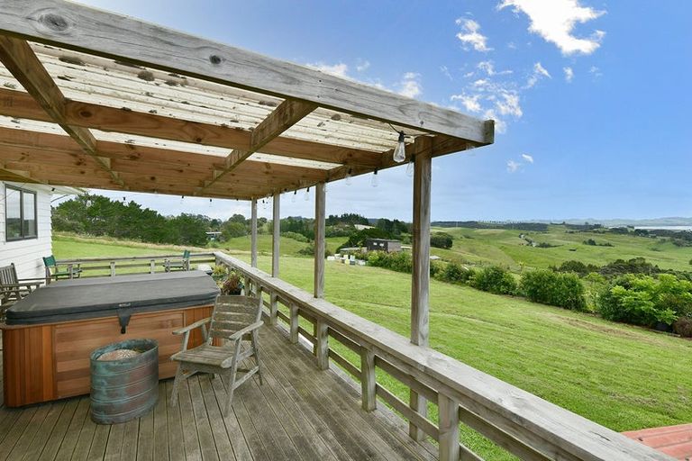 Photo of property in 56 Mclachlan Road, Kaukapakapa, Warkworth, 0984