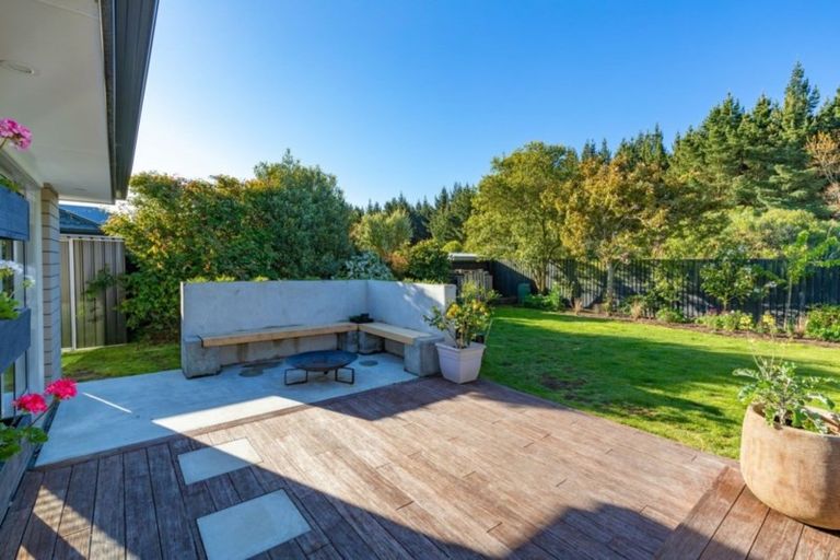 Photo of property in 16 Flaxgrove Place, Parklands, Christchurch, 8083