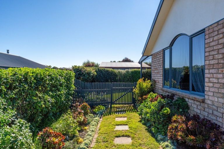 Photo of property in 28 Allport Place, Stoke, Nelson, 7011