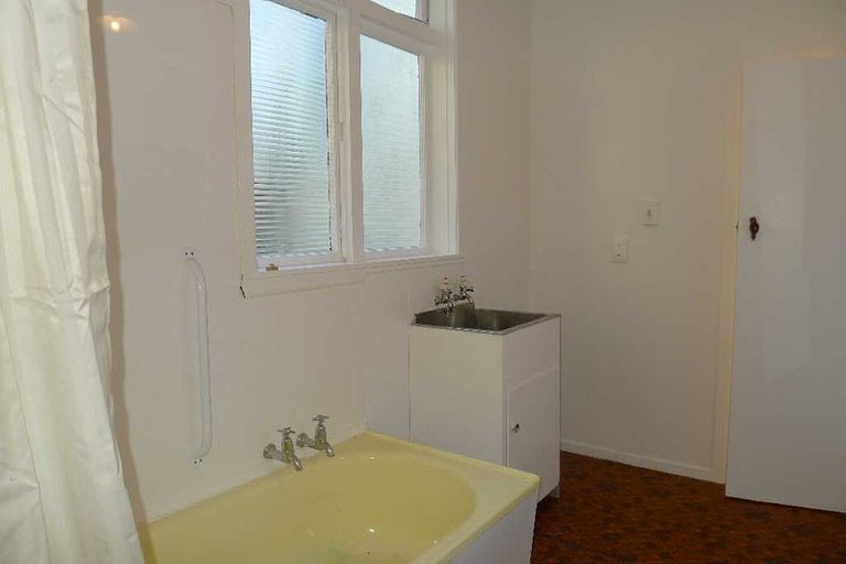 Photo of property in 19 Hiropi Street, Newtown, Wellington, 6021