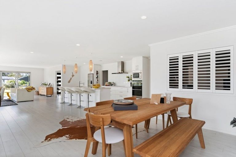 Photo of property in 6 Royal Ascot Drive, Papamoa Beach, Te Puke, 3187