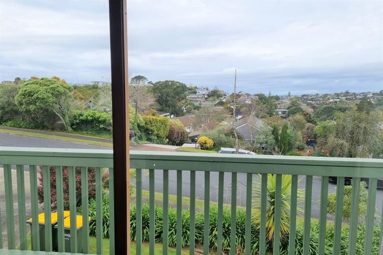 Photo of property in 2/94 John Downs Drive, Browns Bay, Auckland, 0630
