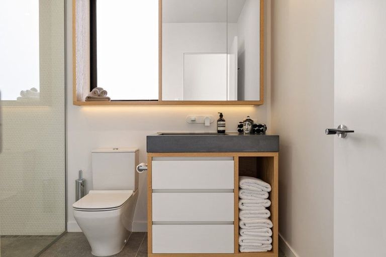 Photo of property in 594 Peninsula Road, Kelvin Heights, Queenstown, 9300