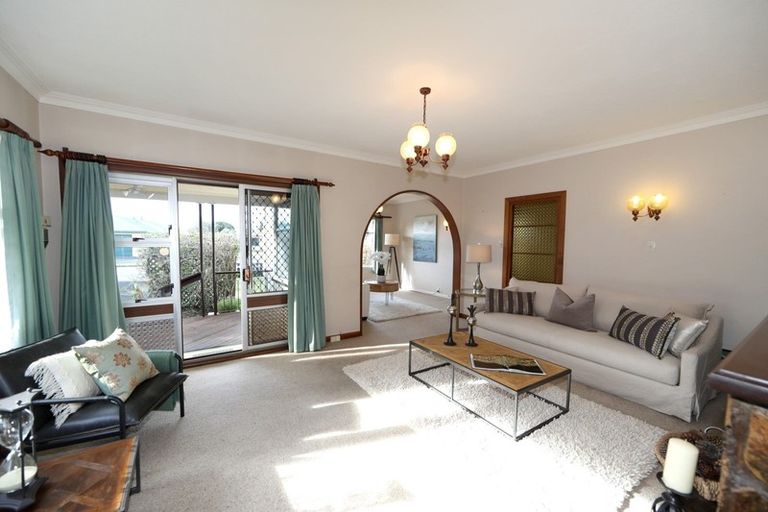 Photo of property in 414 Southland Place, Raureka, Hastings, 4120