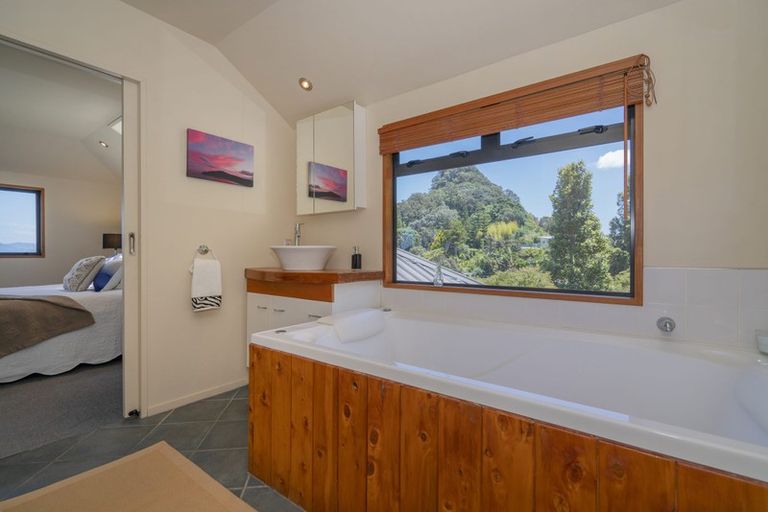 Photo of property in 5 Tirinui Crescent, Tairua, 3508