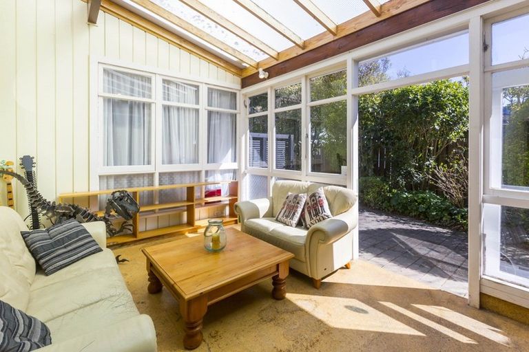 Photo of property in 43 Burns Grove, Trentham, Upper Hutt, 5018