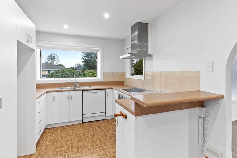 Photo of property in 14 Camelia Place, Islington, Christchurch, 8042