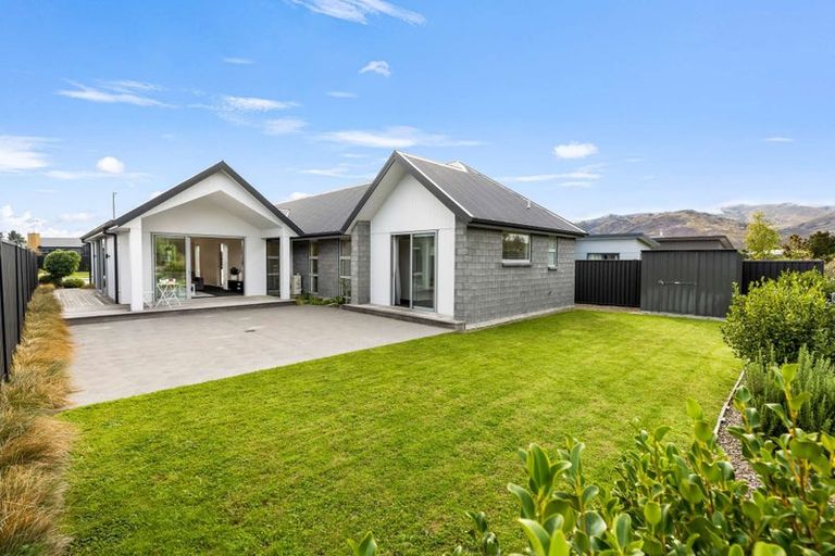 Photo of property in 9 Smitham Drive, Cromwell, 9310