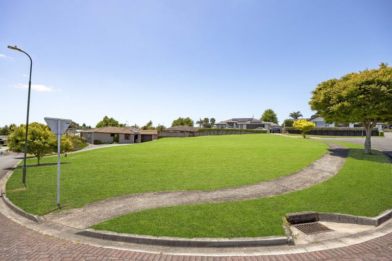 Photo of property in 5 Dayna Avenue, Ohauiti, Tauranga, 3112