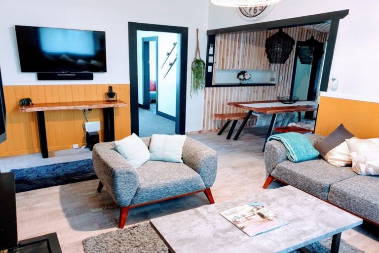 Photo of property in 17 Moore Street, Ohakune, 4625