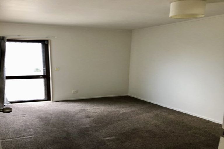 Photo of property in 2/4 Pine Street, New Lynn, Auckland, 0600