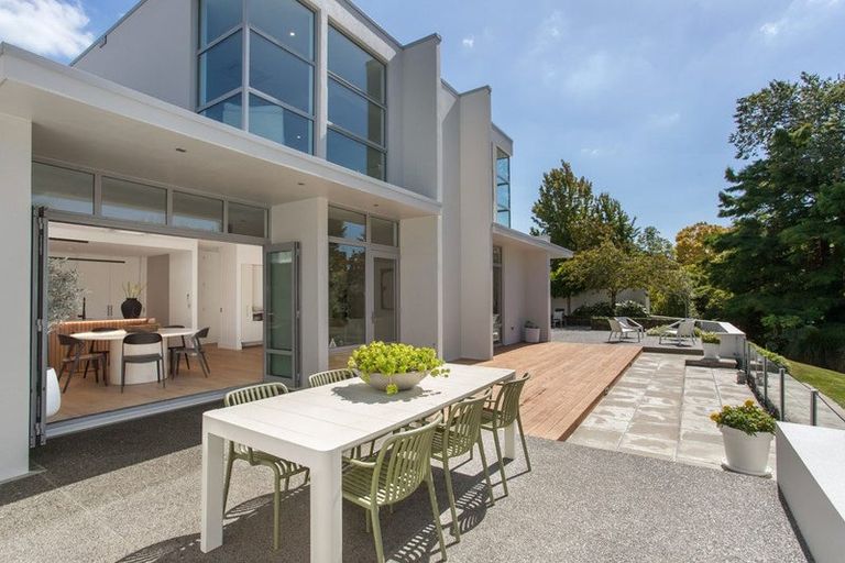 Photo of property in 43 Totara Street, Fendalton, Christchurch, 8041