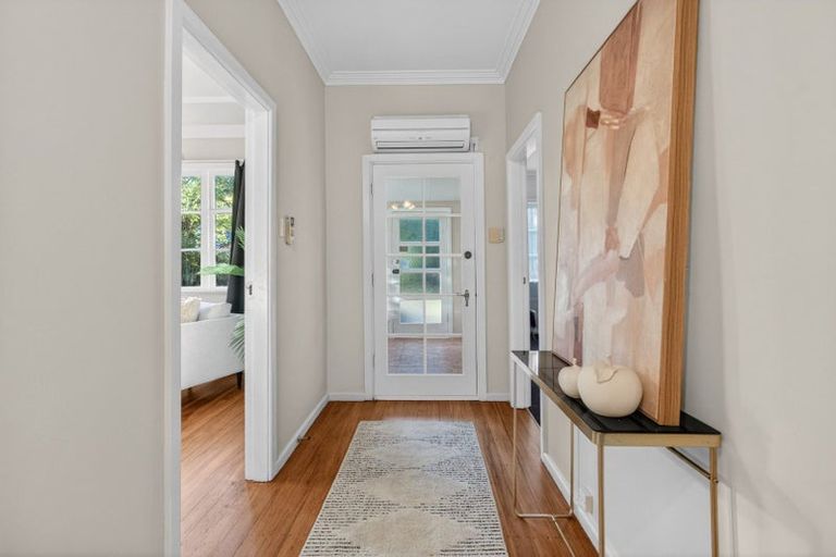 Photo of property in 16 Woodvale Grove, Fairfield, Lower Hutt, 5011
