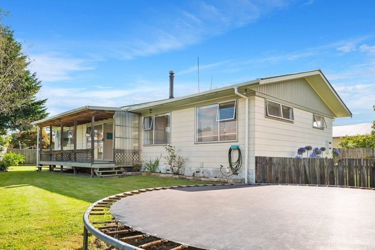 Photo of property in 43 Tennyson Drive, Owhata, Rotorua, 3010
