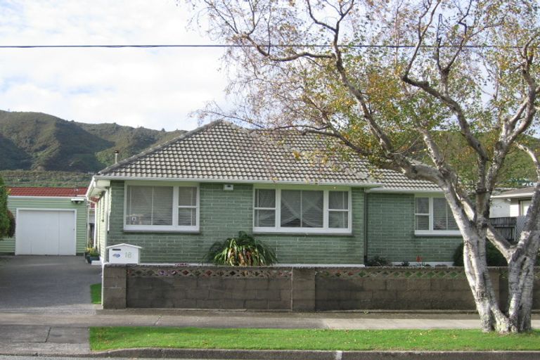 Photo of property in 18 Mcdonald Street, Taita, Lower Hutt, 5011