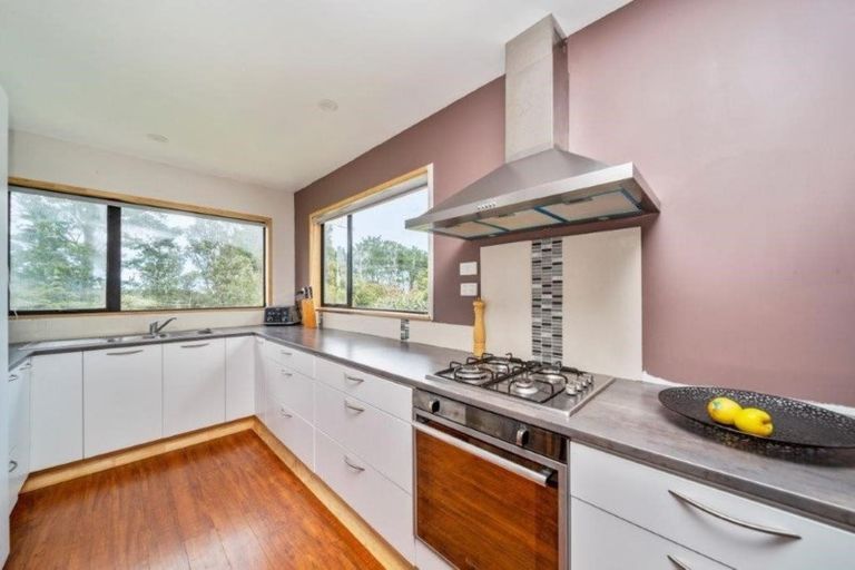 Photo of property in 2952 Eltham Road, Opunake, 4682