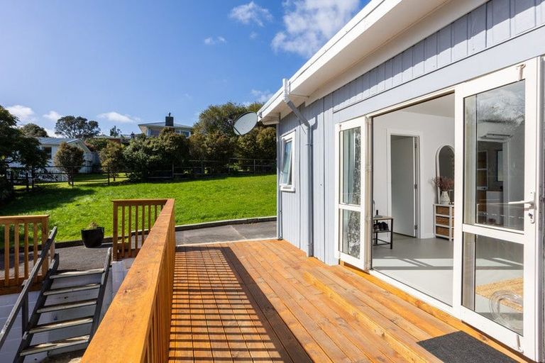Photo of property in 33 Porter Crescent, Helensville, 0800