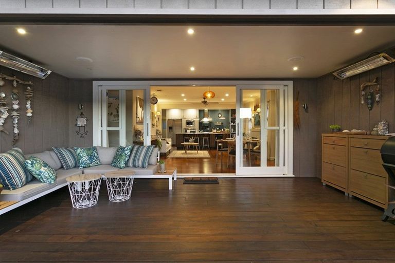 Photo of property in 1/110 Nile Road, Milford, Auckland, 0620